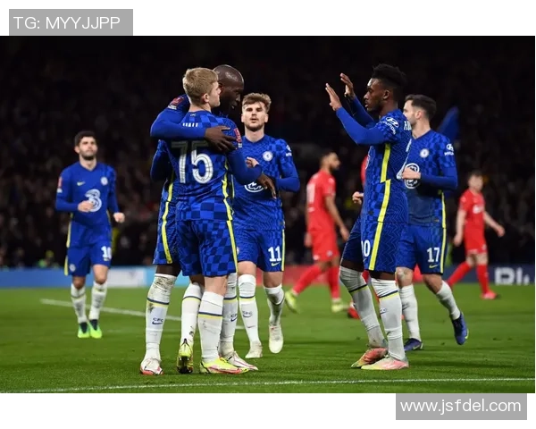 英格兰联赛杯精彩对决索利赫尔迎战布罗姆利全力争胜