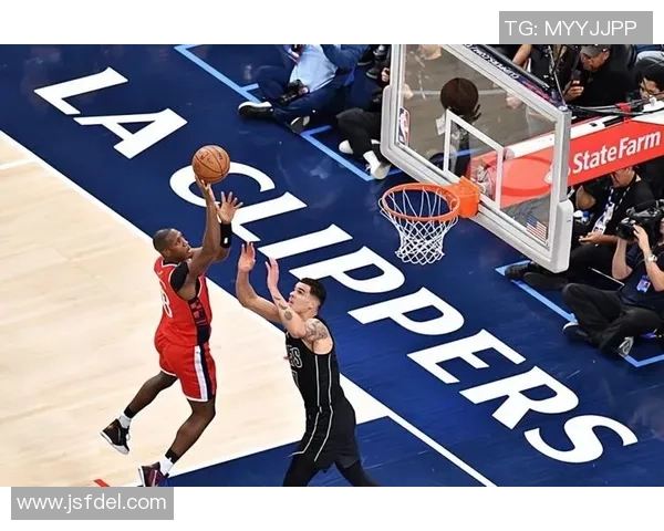 快船后场中心:削减持球会提高我的功率,但具体情况还需要调查 快船后场中心:削减持球会提高我的功率,但具体情况还需要调查