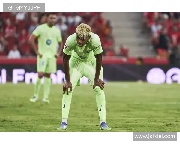 战术革新仍是天才即兴？亚马尔解锁巴萨未来新形态